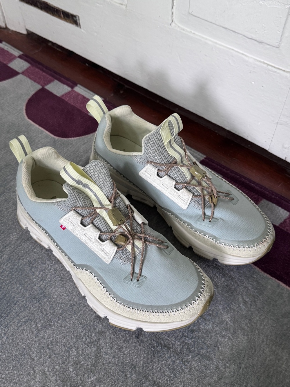 On Running Cloudaway Sneaker Glacier Seedling CloudTec Women’s Size 9.5